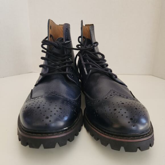 CLARKS Montacute Lord Leather Wingtip Boots *EUC* Navy main image 8